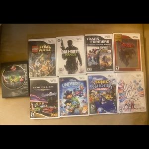 8 Nintendo Wii Video Game Bundle, no damage.